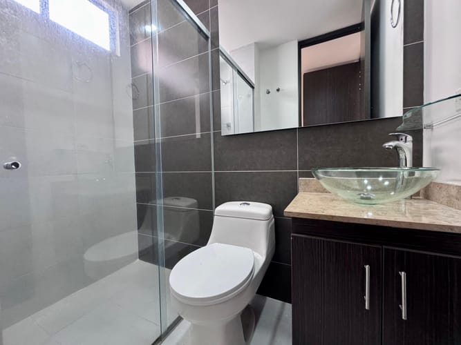 Apartamento de 3 alcobas en arriendo en Loma Del Escobero, Envigado, 115 m² · foto 16 de 18