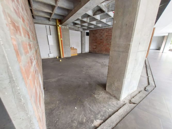 Local en arriendo en El Poblado, Medellín, 82 m² · foto 2 de 9