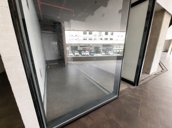 Local en arriendo en El Poblado, Medellín, 82 m² · foto 8 de 9