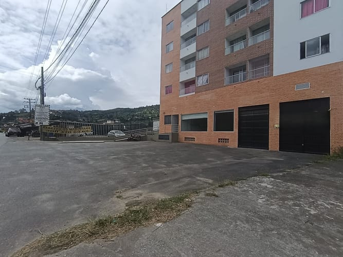 Bodega en arriendo en Guarne, 300 m² · foto 5 de 6
