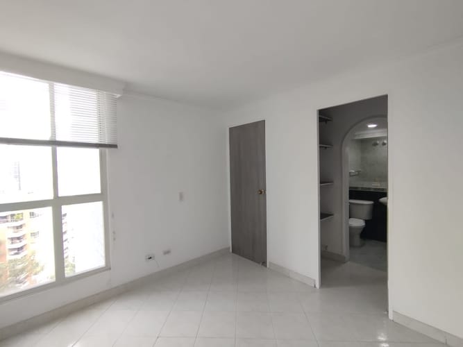 Apartamento de 3 alcobas en arriendo en El Poblado, Medellín, 62 m² · foto 10 de 20