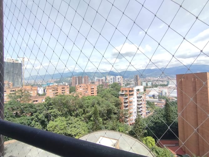 Apartamento de 3 alcobas en arriendo en El Poblado, Medellín, 62 m² · foto 13 de 20