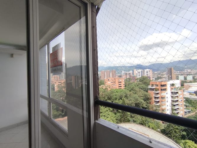 Apartamento de 3 alcobas en arriendo en El Poblado, Medellín, 62 m² · foto 19 de 20