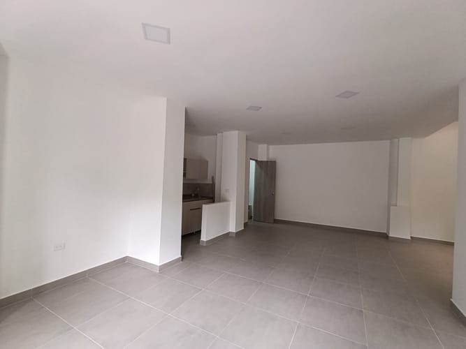 Local en arriendo en Laureles, Medellín, 60 m² · foto 2 de 20
