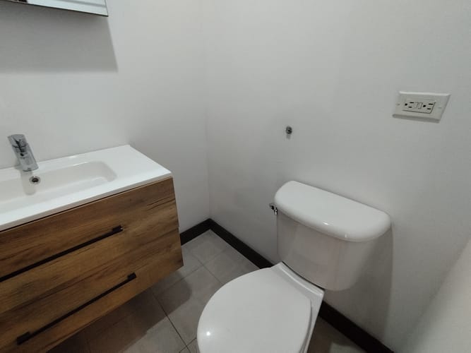 Oficina en arriendo en El Poblado, Medellín, 35 m² · foto 8 de 8