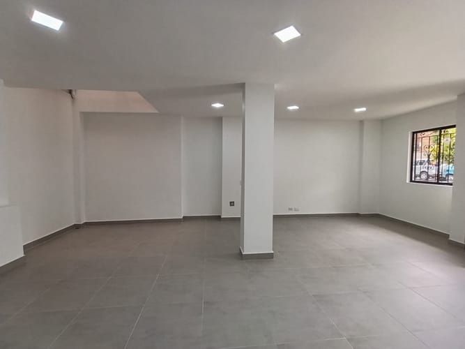 Local en arriendo en Laureles, Medellín, 60 m² · foto 4 de 20