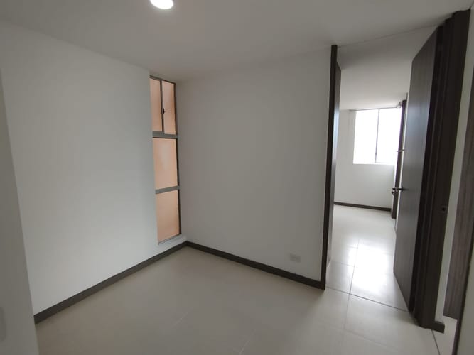 Apartamento de 2 alcobas en arriendo en Las Lomitas, Sabaneta, 78 m² · foto 7 de 20