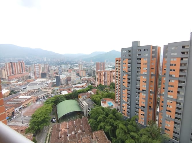 Apartamento de 2 alcobas en arriendo en Las Lomitas, Sabaneta, 78 m² · foto 11 de 20