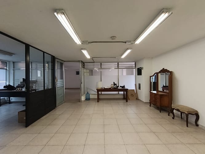 Local en arriendo en La Candelaria, Medellín, 1000 m² · foto 6 de 19