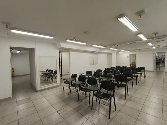Local en arriendo en La Candelaria, Medellín, 1000 m² · foto 8 de 19