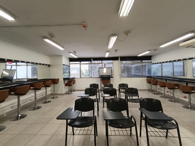 Local en arriendo en La Candelaria, Medellín, 1000 m² · foto 16 de 19