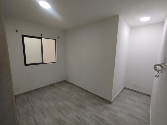 Apartamento de 3 alcobas en arriendo en Belén, Medellín, 93 m² · foto 3 de 18