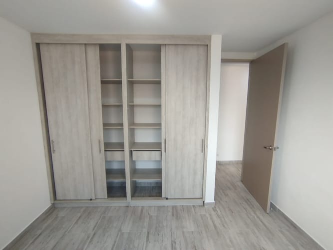 Apartamento de 3 alcobas en arriendo en Belén, Medellín, 93 m² · foto 7 de 18