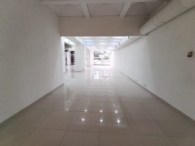 Local en arriendo en El Poblado, Medellín, 260 m² · foto 9 de 20