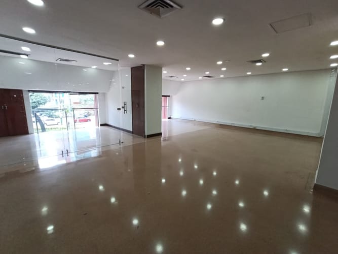 Local en arriendo en El Poblado, Medellín, 260 m² · foto 12 de 20