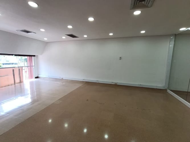 Local en arriendo en El Poblado, Medellín, 260 m² · foto 14 de 20