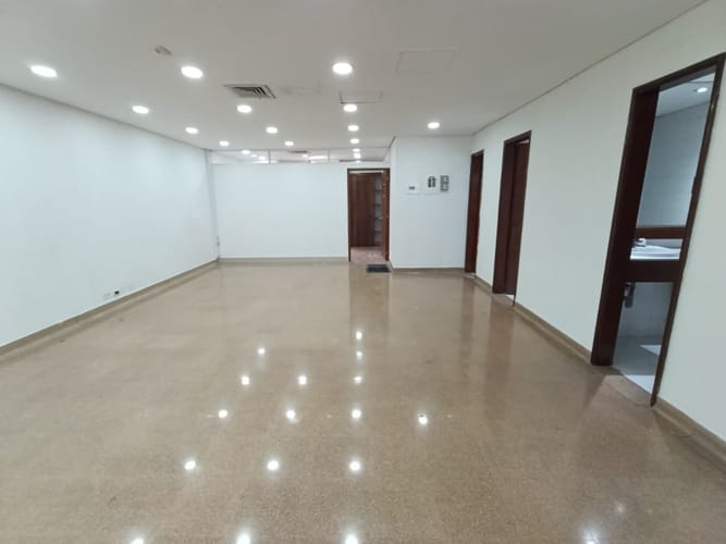 Local en arriendo en El Poblado, Medellín, 260 m² · foto 17 de 20