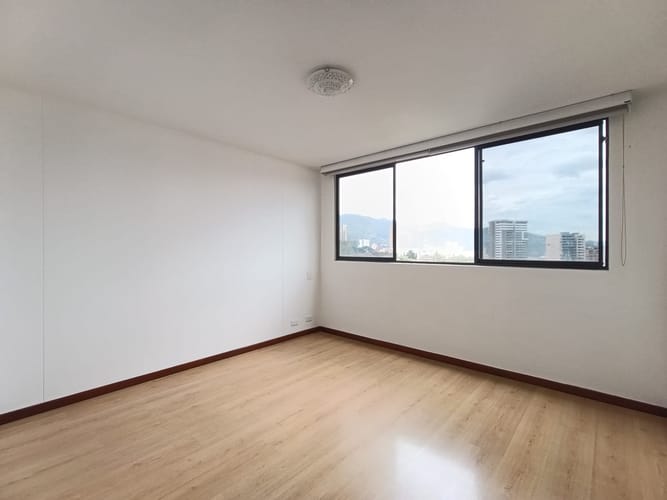Apartamento de 3 alcobas en arriendo en El Poblado, Medellín, 170 m² · foto 7 de 20