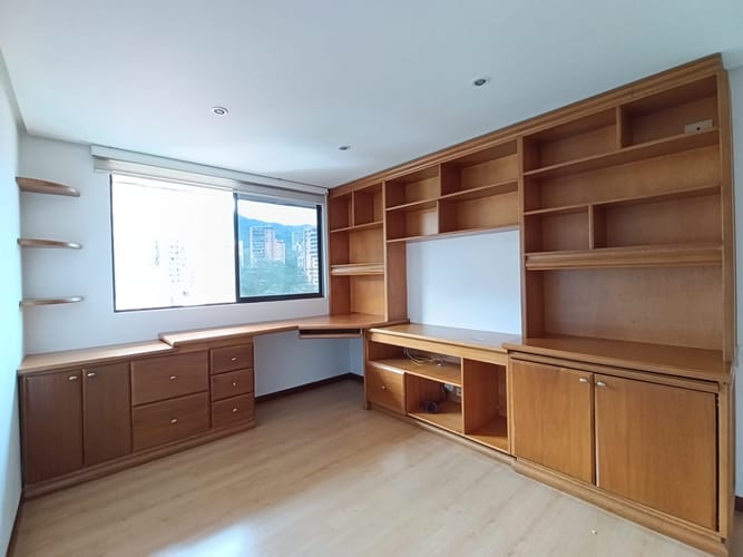 Apartamento de 3 alcobas en arriendo en El Poblado, Medellín, 170 m² · foto 8 de 20