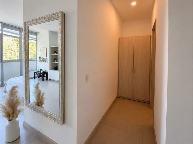Apartaestudio en arriendo en Belén, Medellín, 68 m² · foto 2 de 19