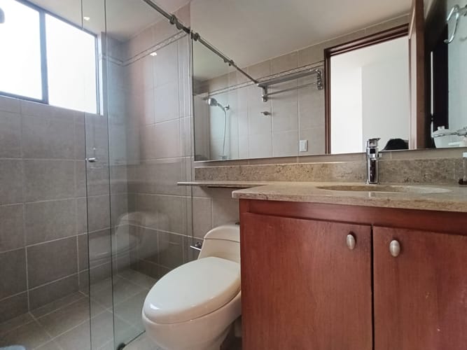 Apartamento de 3 alcobas en arriendo en El Poblado, Medellín, 170 m² · foto 10 de 20