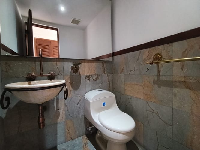 Apartamento de 3 alcobas en arriendo en El Poblado, Medellín, 170 m² · foto 17 de 20