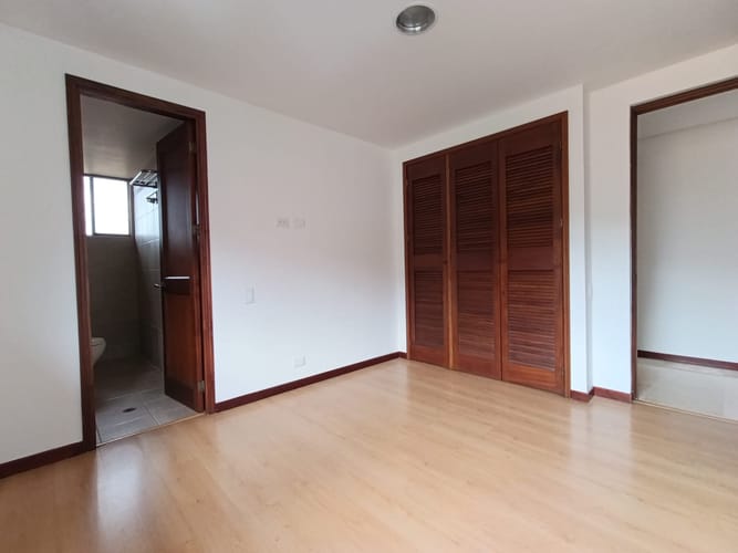 Apartamento de 3 alcobas en arriendo en El Poblado, Medellín, 170 m² · foto 19 de 20