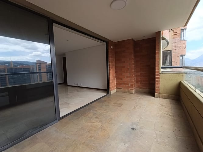 Apartamento de 3 alcobas en arriendo en El Poblado, Medellín, 170 m² · foto 20 de 20