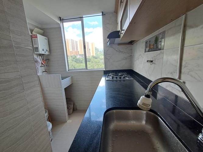 Apartamento de 3 alcobas en arriendo en El Salado, Envigado, 52 m² · foto 3 de 20