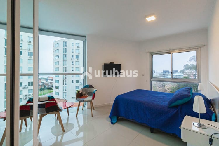 ALQUILER APARTAMENTO DOS DORMITORIOS PUNTA DEL ESTE EDIFICIO WIND TOWER · Foto 7