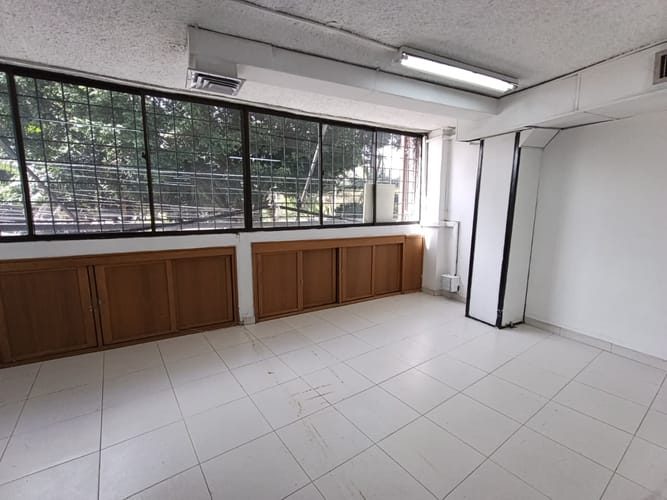 Oficina en arriendo en Cristo Rey, Medellín, 96 m² · foto 2 de 16