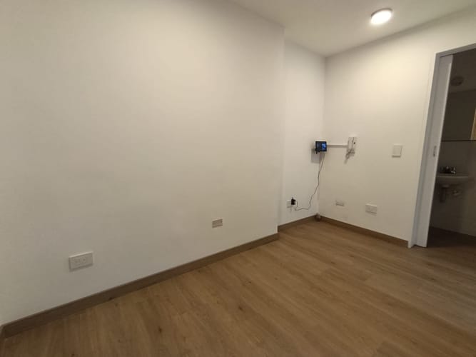 Oficina en arriendo en Laureles, Medellín, 21 m² · foto 4 de 8