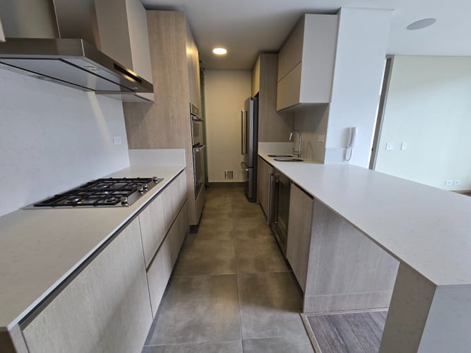 Apartamento de 1 alcoba en arriendo en Chicó Navarra, Bogotá, 60 m² · foto 4 de 24