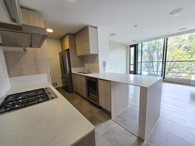 Apartamento de 1 alcoba en arriendo en Chicó Navarra, Bogotá, 60 m² · foto 19 de 24
