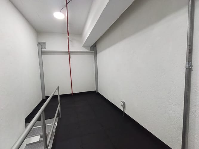 Oficina en arriendo en Loma Del Escobero, Envigado, 28 m² · foto 11 de 13