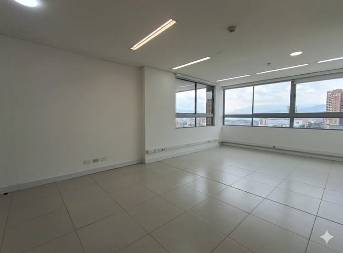 Oficina en arriendo en Playas De Maria, Sabaneta, 37 m² · foto 3 de 11