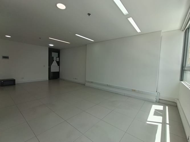 Oficina en arriendo en Playas De Maria, Sabaneta, 37 m² · foto 8 de 11