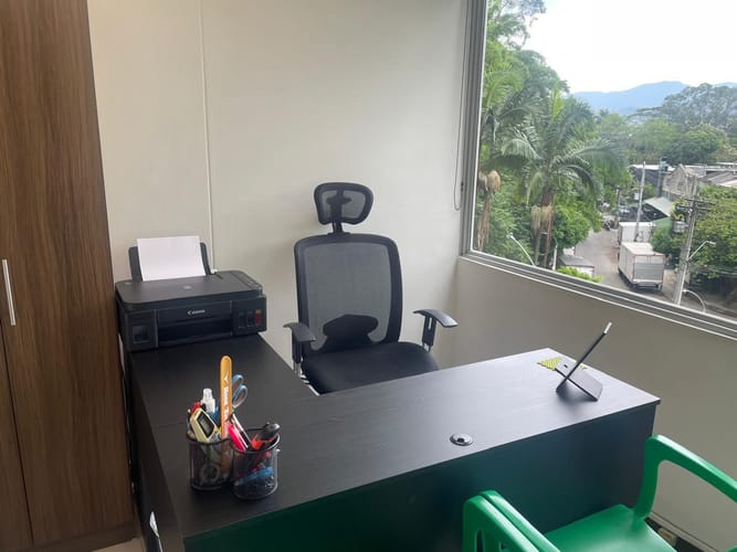 Oficina en arriendo en El Poblado, Medellín, 30 m² · foto 6 de 13