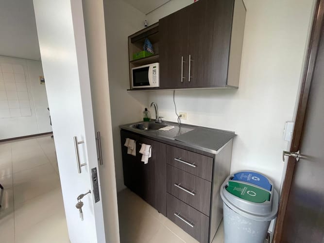 Oficina en arriendo en El Poblado, Medellín, 30 m² · foto 11 de 13