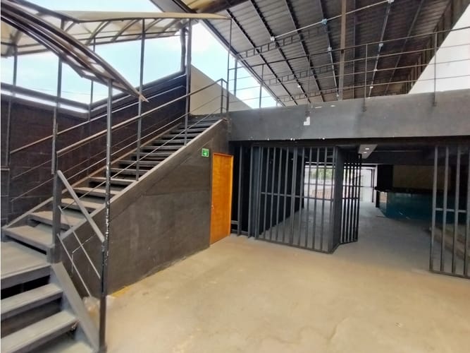 Local en arriendo en San Fernando Viejo, Cali, 260 m² · foto 3 de 13
