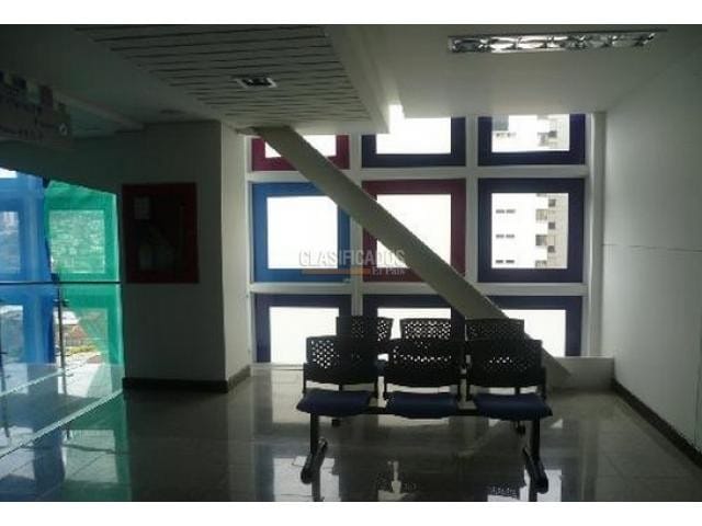 Consultorio en venta en Tequendama, Cali, 24 m² · foto 13 de 14