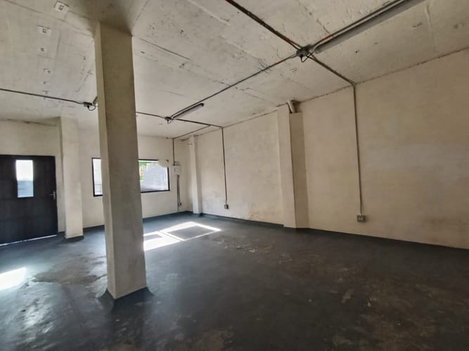 Bodega en arriendo en Trinidad, Medellín, 110 m² · foto 3 de 13