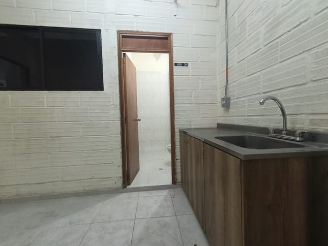 Bodega en arriendo en Trinidad, Medellín, 110 m² · foto 13 de 13