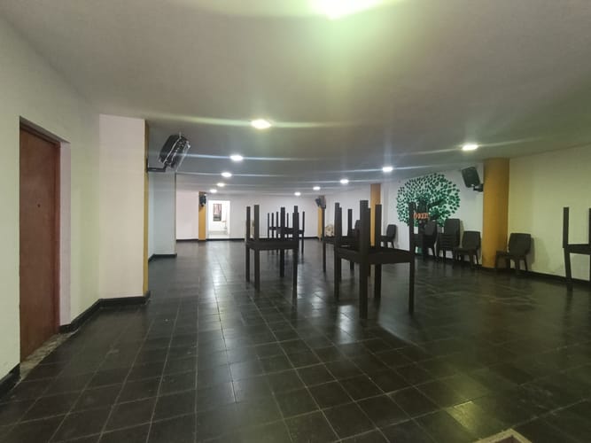 Local en arriendo en Villa Nueva, Medellín, 220 m² · foto 2 de 17