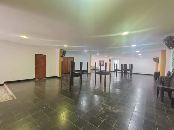 Local en arriendo en Villa Nueva, Medellín, 220 m² · foto 3 de 17