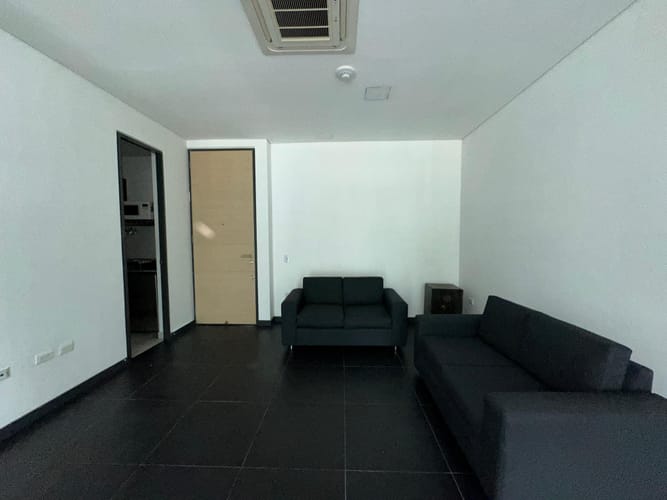 Oficina en arriendo en El Poblado, Medellín, 51 m² · foto 7 de 10