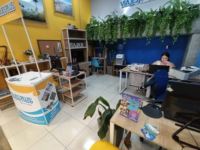 Local en arriendo en Laureles, Medellín, 30 m² · foto 6 de 10