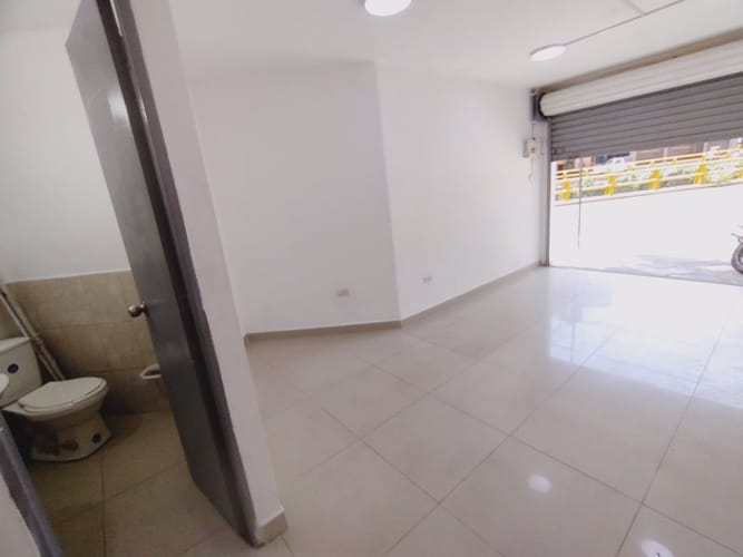 Local en arriendo en Laureles, Medellín, 20 m² · foto 6 de 11
