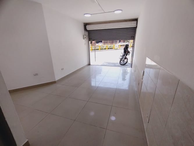 Local en arriendo en Laureles, Medellín, 20 m² · foto 7 de 11