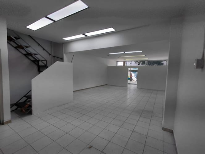 Local en arriendo en La Esmeralda, Itagüí, 97 m² · foto 2 de 6